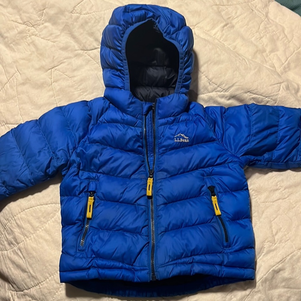 L.L. Bean Ultralight 650 Down Jacket in Deep Saphire